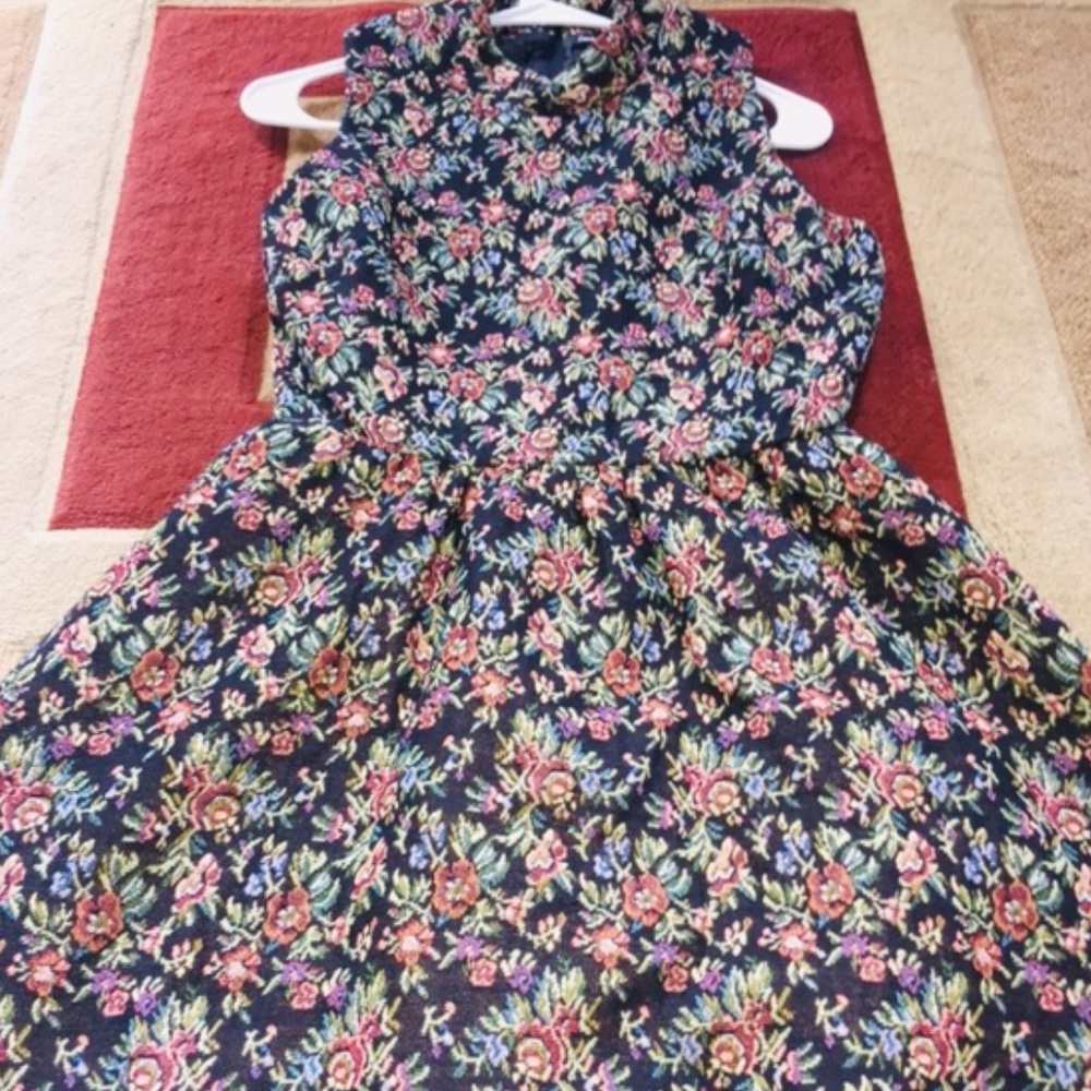 Adorable vintage style bell circle skirt dress